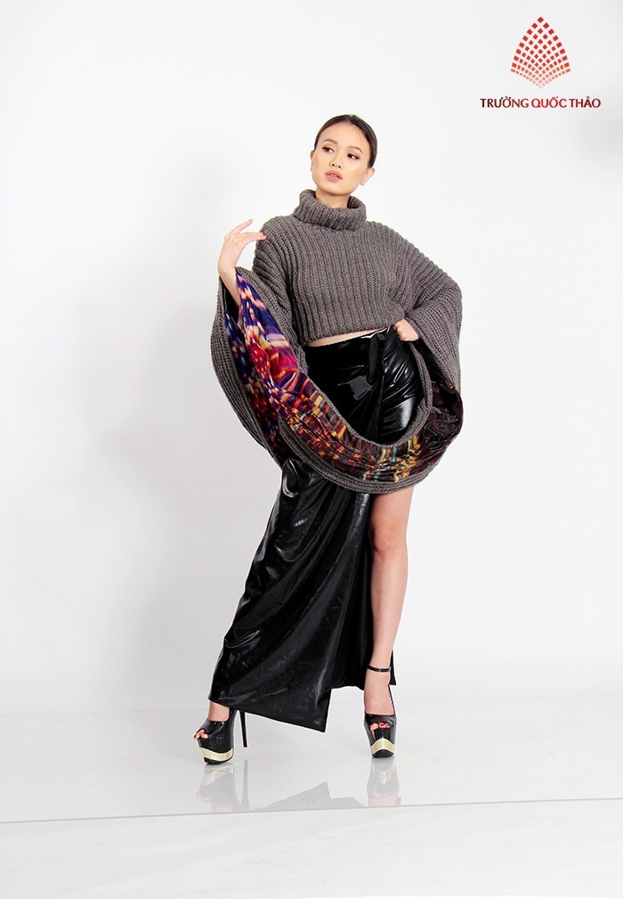 TWIST OF LIGHT Tin tuc