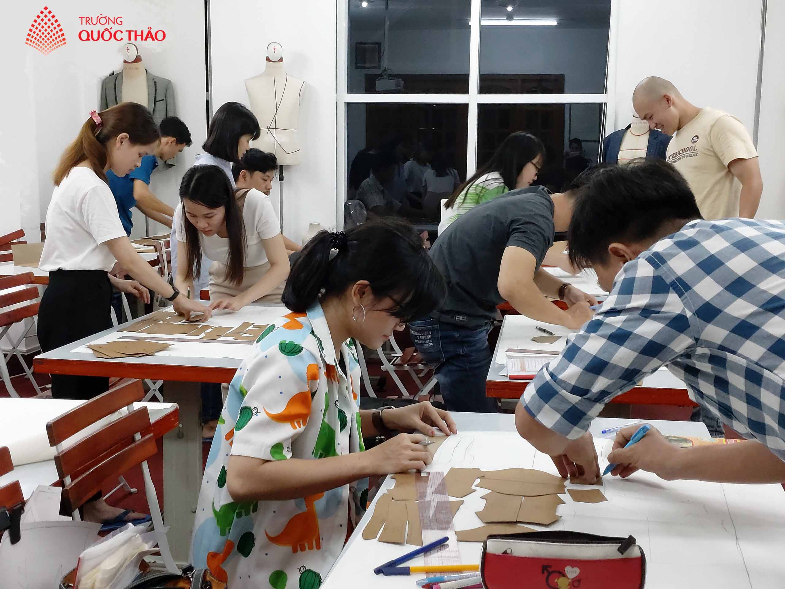 Học Kỹ Thuật Thiết Kế Rập Công Nghiệp