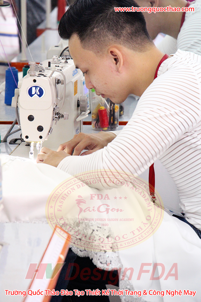 cắt may quần áo